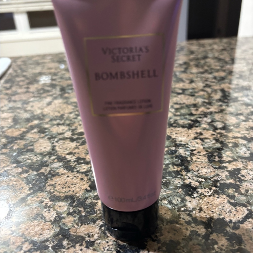 Victoria's Secret Bombshell Pink Lotion